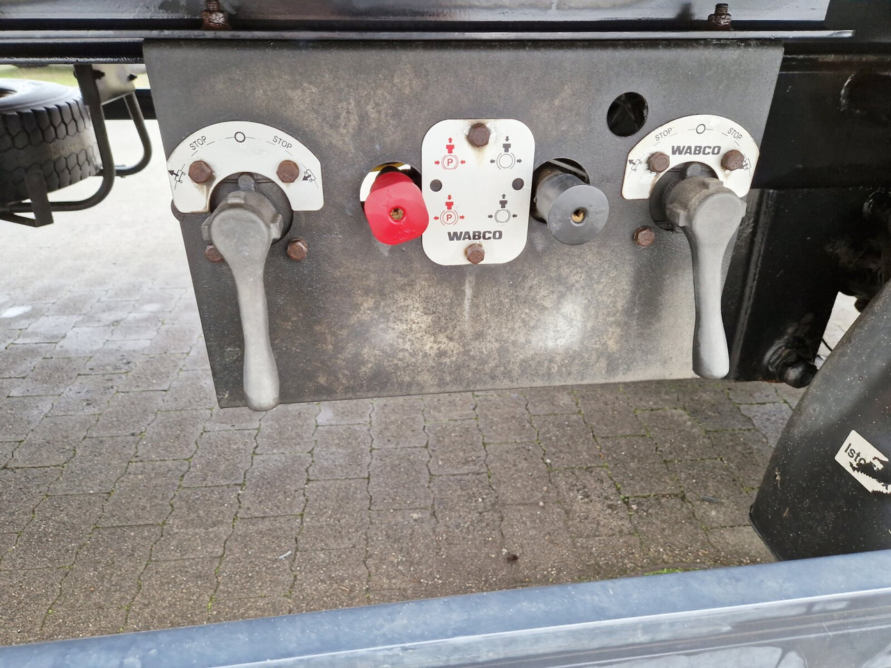 Kleiderkofferanhänger Hofmann, Kleiderkofferanhänger, durchladbar, LBW BÄR, 42 cbm - Reboque furgão: foto 5 Kleiderkofferanhänger Hofmann, Kleiderkofferanhänger, durchladbar, LBW BÄR, 42 cbm - Reboque furgão: foto 5