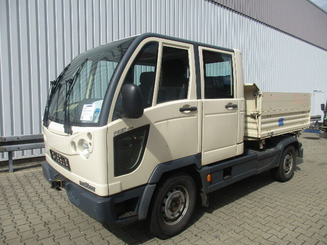 M 30 FUMO 4x4 DOKA M30 Fumo 4x4 Doka Kipper - Camião basculante: foto 1 M 30 FUMO 4x4 DOKA M30 Fumo 4x4 Doka Kipper - Camião basculante: foto 1