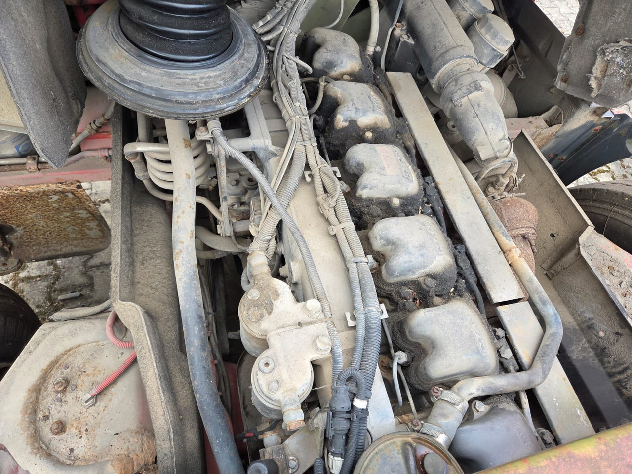 MAN E69 26.403 26.403 6x2, Marrell 26.70, AHK - Camião polibenne: foto 2 MAN E69 26.403 26.403 6x2, Marrell 26.70, AHK - Camião polibenne: foto 2