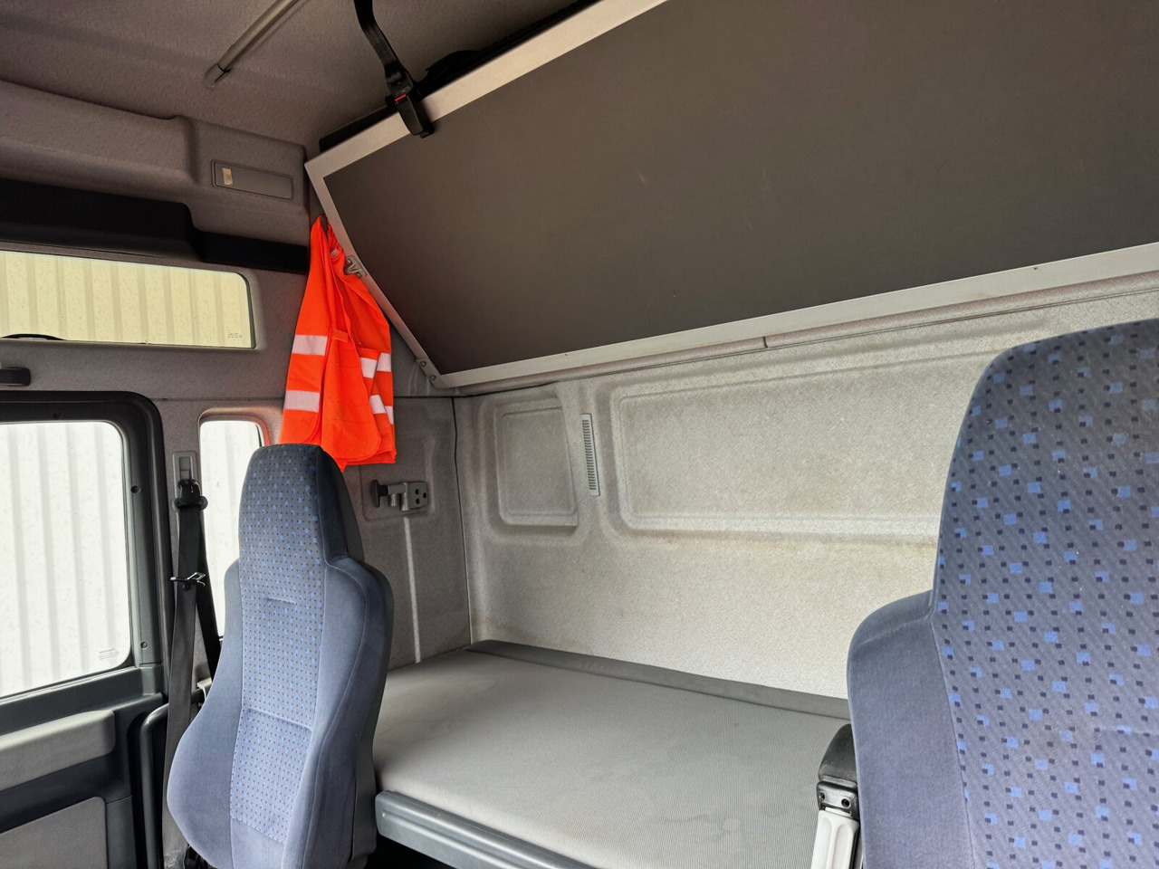 Camião polibenne MAN TGA 18.430 4X2 LL TGA 18.430 4X2 LL, 2x AHK: foto 14 Camião polibenne MAN TGA 18.430 4X2 LL TGA 18.430 4X2 LL, 2x AHK: foto 14