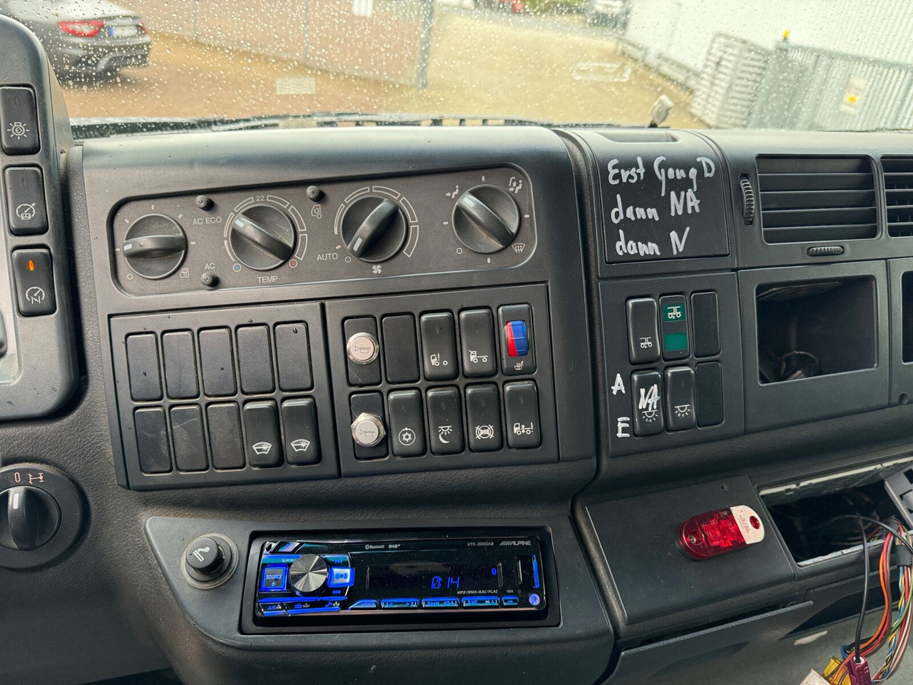 Camião polibenne MAN TGA 18.430 4X2 LL TGA 18.430 4X2 LL, 2x AHK: foto 12 Camião polibenne MAN TGA 18.430 4X2 LL TGA 18.430 4X2 LL, 2x AHK: foto 12