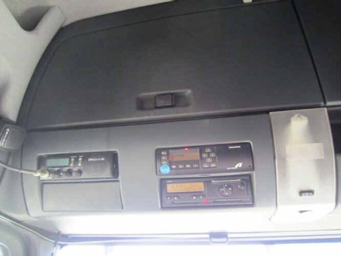 MAN TGM 12.280BL 4x2 - Camião transporte de veículos: foto 3 MAN TGM 12.280BL 4x2 - Camião transporte de veículos: foto 3