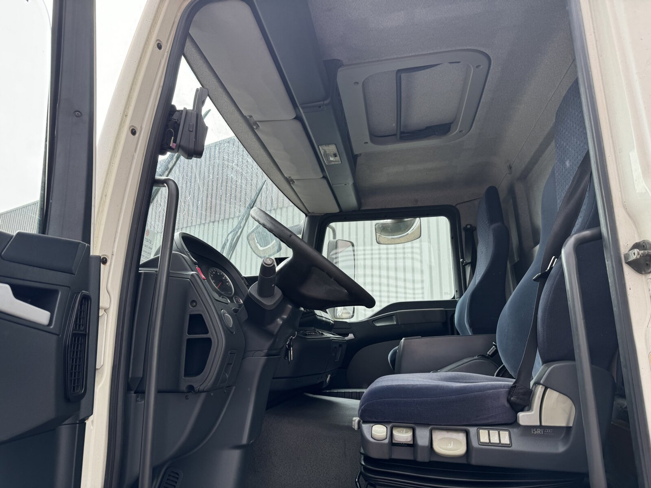 MAN TGM 18.280 4X2 BL TGM 18.280 4X2 BL, Esterer Tankaufbau ca. 13.910l, 2 Kammern - Camião cisterna: foto 2 MAN TGM 18.280 4X2 BL TGM 18.280 4X2 BL, Esterer Tankaufbau ca. 13.910l, 2 Kammern - Camião cisterna: foto 2