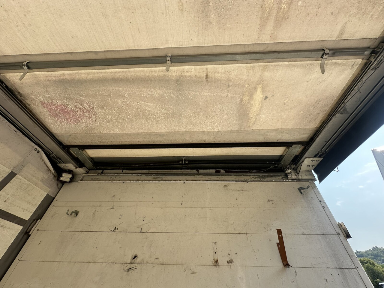 MAN TGS 26.400 6x2-4 LL TGS 26.400 6x2-4 LL, Lenk-/Lift, Edscha, Heckkran Palfinger PK23002-C + Jib PJ060A, Funk - Camião de lona, Camião grua: foto 4 MAN TGS 26.400 6x2-4 LL TGS 26.400 6x2-4 LL, Lenk-/Lift, Edscha, Heckkran Palfinger PK23002-C + Jib PJ060A, Funk - Camião de lona, Camião grua: foto 4