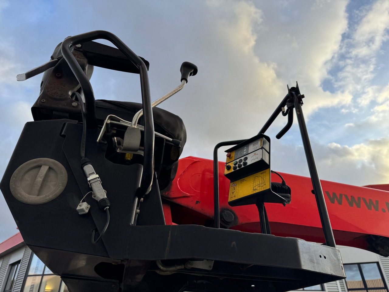 MAN TGS 26.420 6x2-4 LL TGS 26.420 6x2-4 LL, Navi, Lenk-/Liftachse, Heckkran Palfinger PK20.501L TEC - Camião grua, Camião de caixa aberta/ Plataforma: foto 3 MAN TGS 26.420 6x2-4 LL TGS 26.420 6x2-4 LL, Navi, Lenk-/Liftachse, Heckkran Palfinger PK20.501L TEC - Camião grua, Camião de caixa aberta/ Plataforma: foto 3