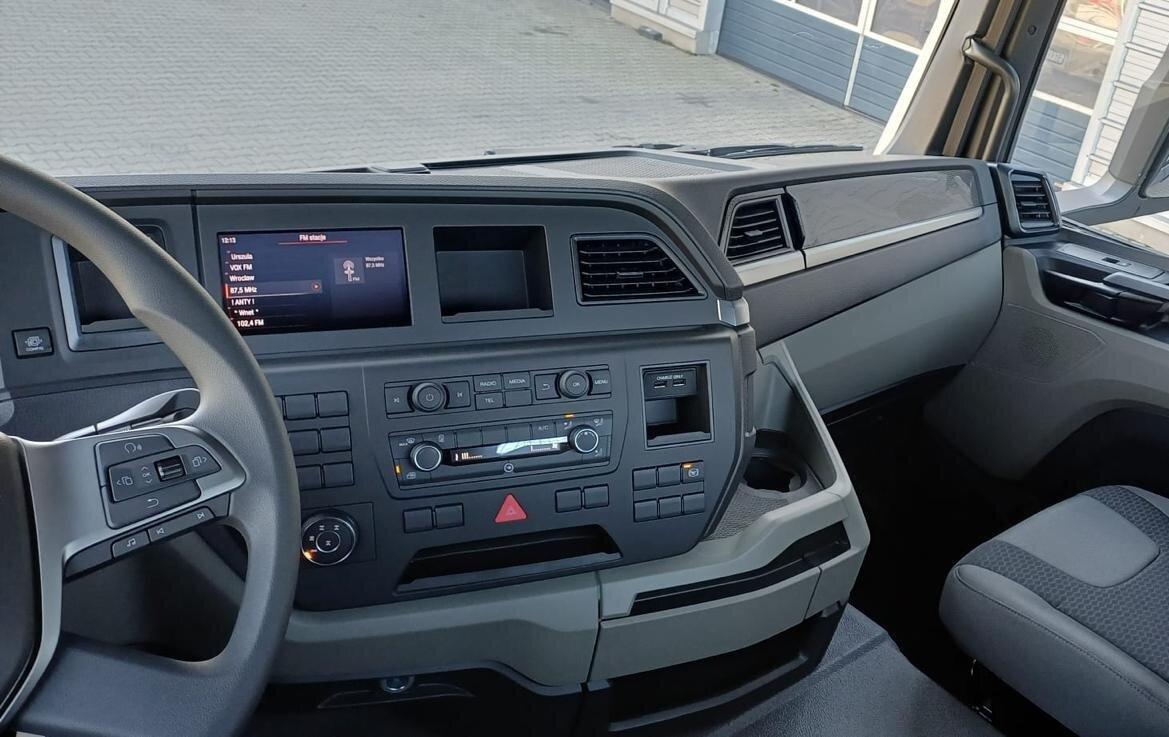 MAN TGS 33.440 6x6 BB CH TGS 33.440 6x6 BB CH, Hohe Bauart, Nebenantrieb - Camião chassi: foto 5 MAN TGS 33.440 6x6 BB CH TGS 33.440 6x6 BB CH, Hohe Bauart, Nebenantrieb - Camião chassi: foto 5