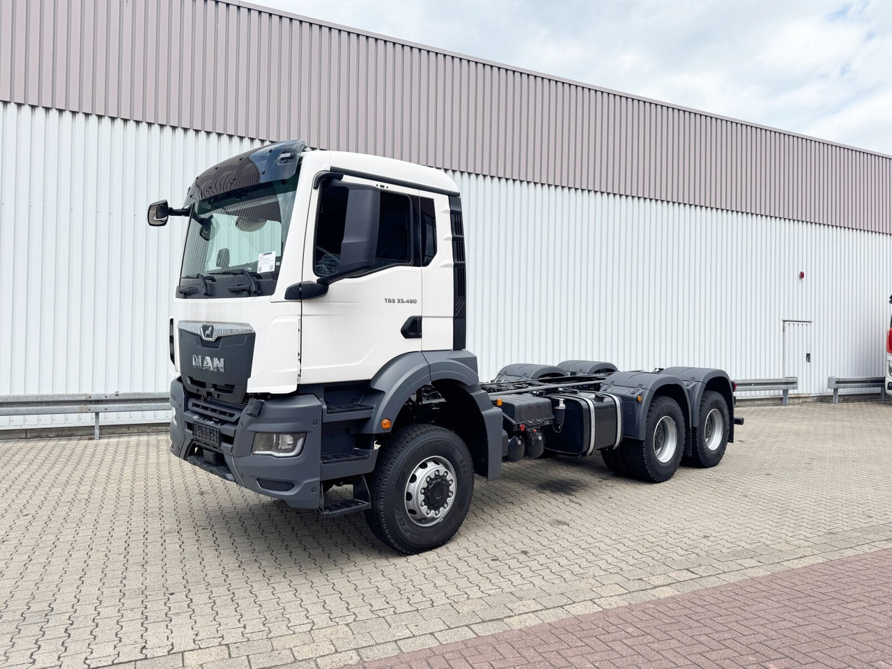 MAN TGS 33.480 6x6 BB CH TGS 33.480 6x6 BB CH, Hohe Bauart, Nebenantrieb - Camião chassi: foto 1 MAN TGS 33.480 6x6 BB CH TGS 33.480 6x6 BB CH, Hohe Bauart, Nebenantrieb - Camião chassi: foto 1