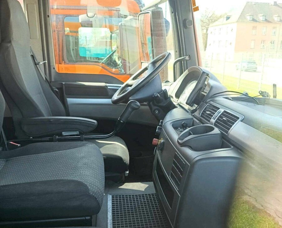 MAN TGS 35.360 8x2-6 BL TGS 35.360 8x2-6 BL, 2x Lenkachse, Zöller Medium XL, Zöller-Schüttung - Caminhão de lixo: foto 4 MAN TGS 35.360 8x2-6 BL TGS 35.360 8x2-6 BL, 2x Lenkachse, Zöller Medium XL, Zöller-Schüttung - Caminhão de lixo: foto 4