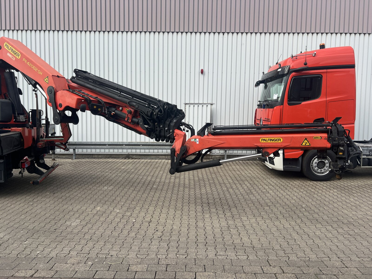 Camião grua, Camião de caixa aberta/ Plataforma MAN TGS 35.440 8x4 BL TGS 35.440 8x4 BL, Navi, Heckkran Palfinger PK42002 SH-F + Jip PJ 060 B, 24,9m-730kg, Funk: foto 14