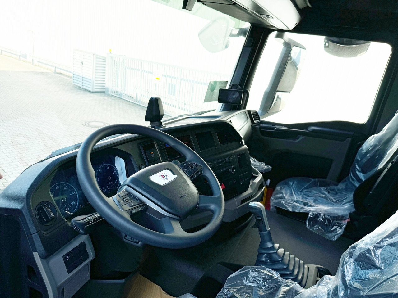 MAN TGS 35.480 8x6H BL CH TGS 35.480 8x6H BL CH, HydroDrive, Navi, Nebenantrieb - Camião chassi: foto 3 MAN TGS 35.480 8x6H BL CH TGS 35.480 8x6H BL CH, HydroDrive, Navi, Nebenantrieb - Camião chassi: foto 3