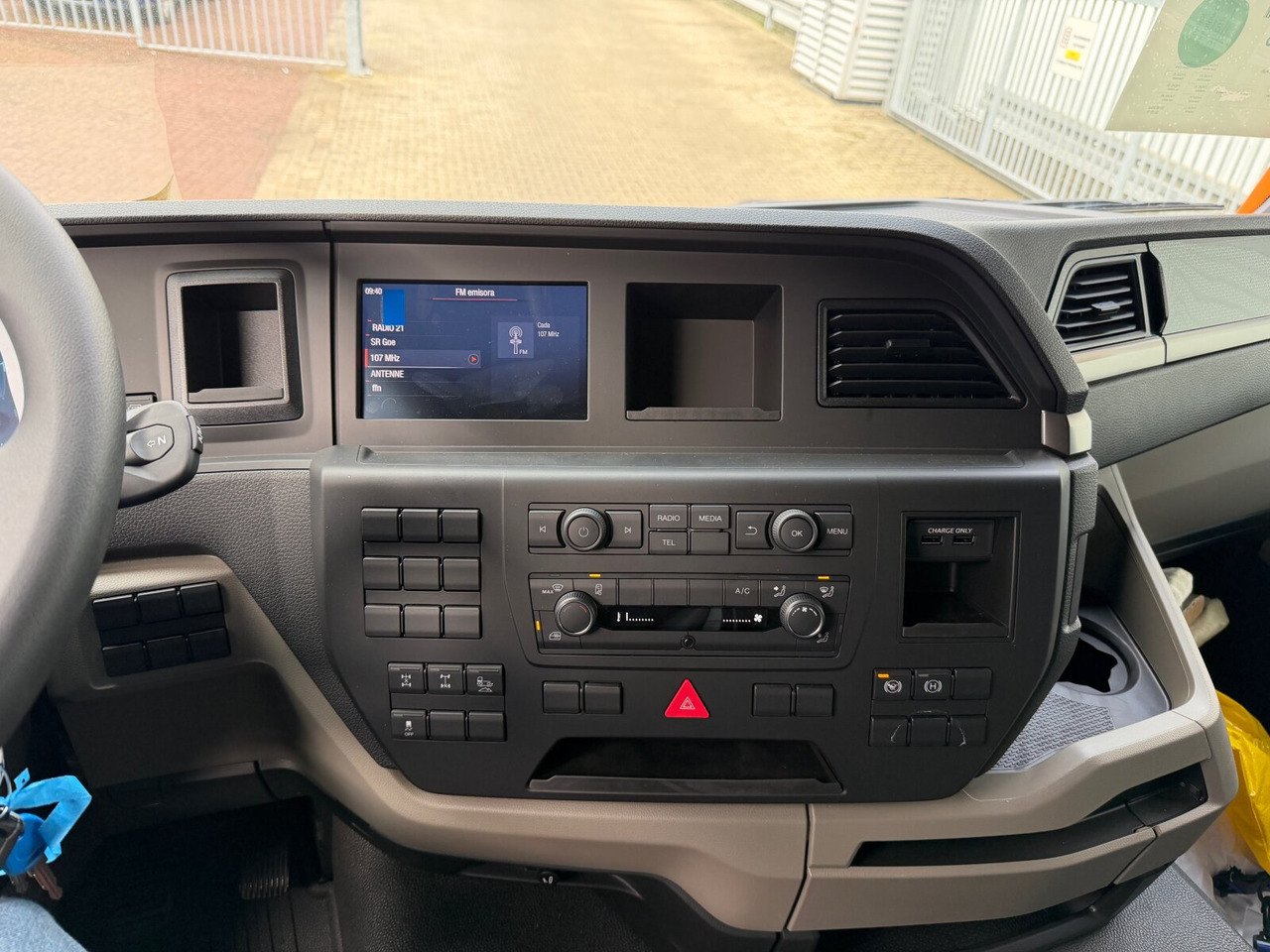MAN TGS 41.440 8x4 BB CH TGS 41.440 8x4 BB CH, Retarder, MEHRFACH VORHANDEN! - Camião chassi: foto 5 MAN TGS 41.440 8x4 BB CH TGS 41.440 8x4 BB CH, Retarder, MEHRFACH VORHANDEN! - Camião chassi: foto 5