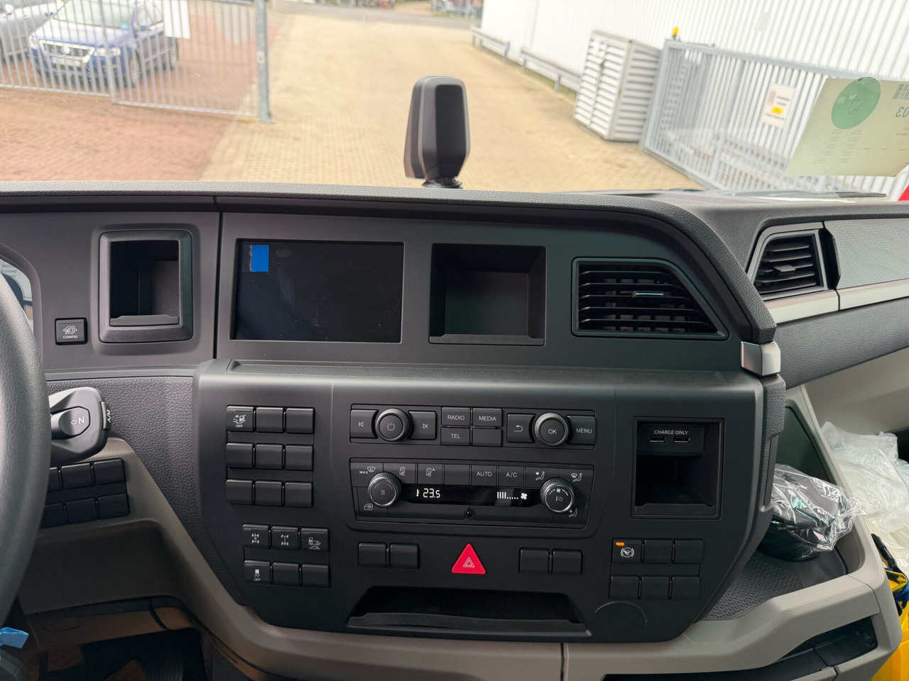MAN TGS 41.480 8x4 BB CH TGS 41.480 8x4 BB CH, MEHRFACH VORHANDEN! - Camião chassi: foto 4 MAN TGS 41.480 8x4 BB CH TGS 41.480 8x4 BB CH, MEHRFACH VORHANDEN! - Camião chassi: foto 4