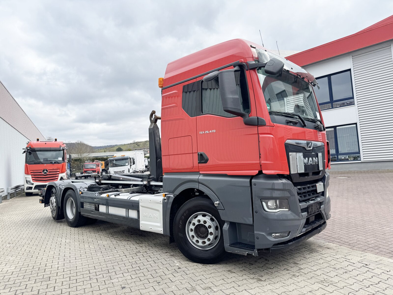 Locação financeira de MAN TGX 26.470 6X2-4 BL TGX 26.470 6X2-4 BL, Lenk-/Liftachse, XLX-Fahrerhaus, VDL Abrollanlage 7m MAN TGX 26.470 6X2-4 BL TGX 26.470 6X2-4 BL, Lenk-/Liftachse, XLX-Fahrerhaus, VDL Abrollanlage 7m: foto 8 Locação financeira de MAN TGX 26.470 6X2-4 BL TGX 26.470 6X2-4 BL, Lenk-/Liftachse, XLX-Fahrerhaus, VDL Abrollanlage 7m MAN TGX 26.470 6X2-4 BL TGX 26.470 6X2-4 BL, Lenk-/Liftachse, XLX-Fahrerhaus, VDL Abrollanlage 7m: foto 8
