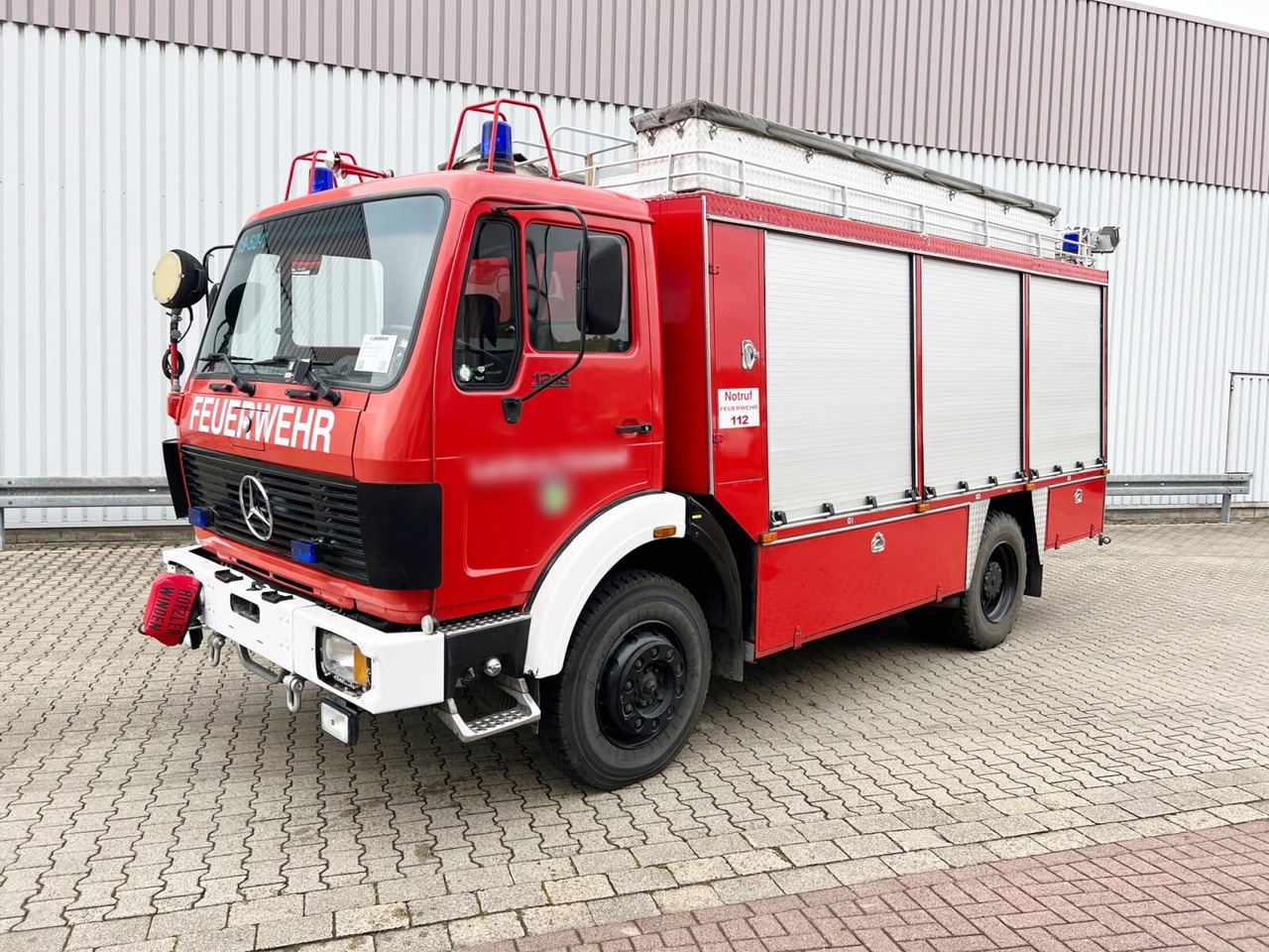 Mercedes-Benz 1219 AF 4x4 1219 AF 4x4, Rüstwagen, Seilwinde, Stromaggregat - Carro de bombeiro: foto 1 Mercedes-Benz 1219 AF 4x4 1219 AF 4x4, Rüstwagen, Seilwinde, Stromaggregat - Carro de bombeiro: foto 1
