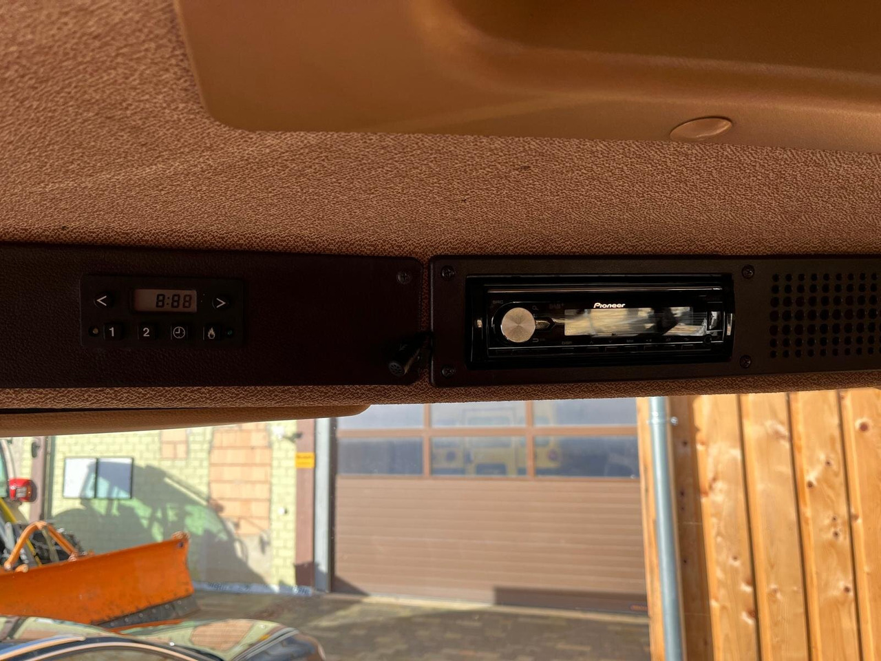 Mercedes-Benz 914 K 4x2 914 K 4x2 - Camião basculante: foto 2 Mercedes-Benz 914 K 4x2 914 K 4x2 - Camião basculante: foto 2