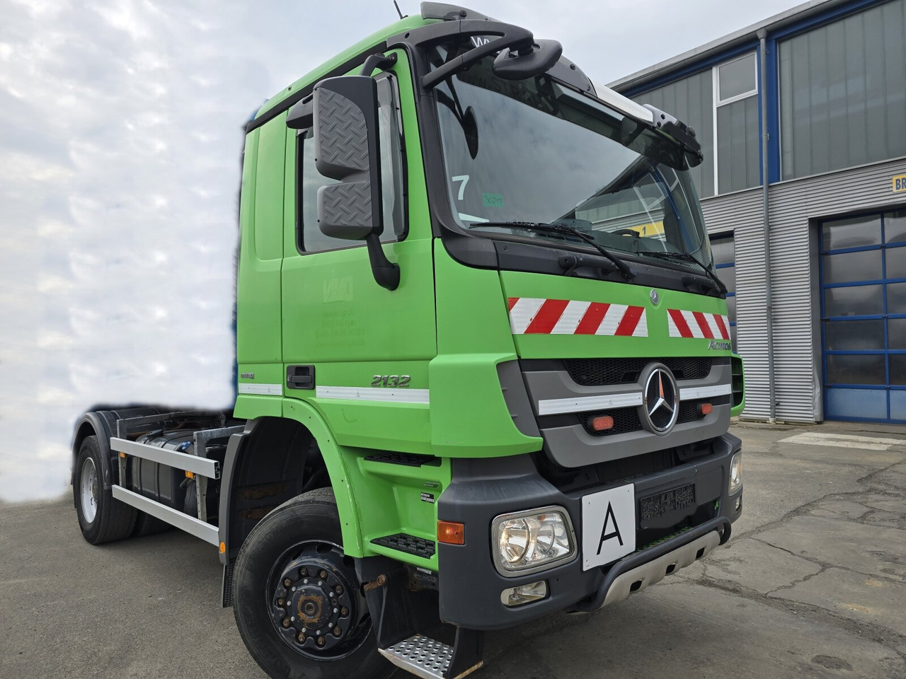 Mercedes-Benz Actros 2032 LA 4x4 Actros 2032 LA 4x4/ Rdstand 3.600 mm - Camião chassi: foto 1 Mercedes-Benz Actros 2032 LA 4x4 Actros 2032 LA 4x4/ Rdstand 3.600 mm - Camião chassi: foto 1