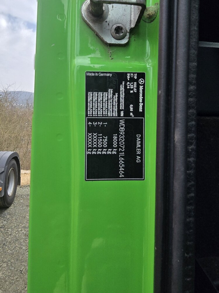 Mercedes-Benz Actros 2032 LA 4x4 Actros 2032 LA 4x4/ Rdstand 3.600 mm - Camião chassi: foto 2 Mercedes-Benz Actros 2032 LA 4x4 Actros 2032 LA 4x4/ Rdstand 3.600 mm - Camião chassi: foto 2