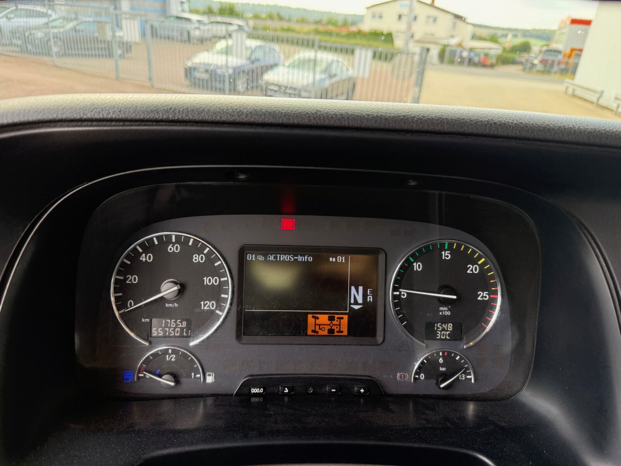Mercedes-Benz Actros 2532 L 6x2 Actros 2532 L 6x2, Liftachse, Kran Hiab 244EP-5 HiDuo, Funk - Camião grua, Camião de caixa aberta/ Plataforma: foto 4 Mercedes-Benz Actros 2532 L 6x2 Actros 2532 L 6x2, Liftachse, Kran Hiab 244EP-5 HiDuo, Funk - Camião grua, Camião de caixa aberta/ Plataforma: foto 4