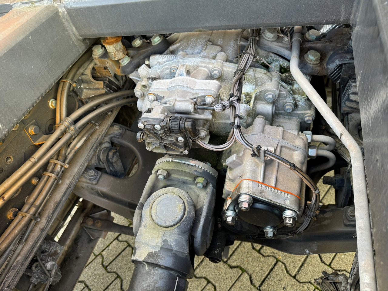 Locação financeira de Mercedes-Benz Actros 2541 L 6x2 Actros 2541 L 6x2, Lenk-/Liftachse Mercedes-Benz Actros 2541 L 6x2 Actros 2541 L 6x2, Lenk-/Liftachse: foto 10