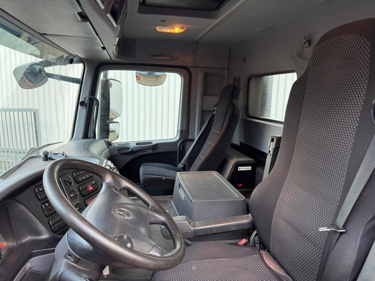 Mercedes-Benz Actros 2541 L 6x2 Actros 2541 L 6x2, Lenkachse, Meiller RK 20.65, Kran Palfinger PK 14002-EH, Funk - Camião polibenne, Camião grua: foto 2 Mercedes-Benz Actros 2541 L 6x2 Actros 2541 L 6x2, Lenkachse, Meiller RK 20.65, Kran Palfinger PK 14002-EH, Funk - Camião polibenne, Camião grua: foto 2