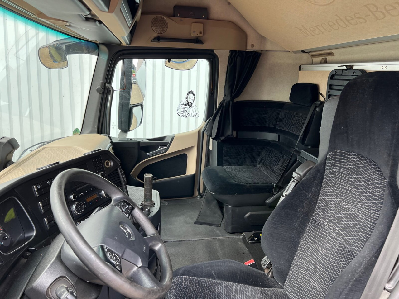 Mercedes-Benz Actros 2542/48 L/nR 6x2 Actros 2542/48 L/nR 6x2, Retarder, Standklima, StreamSpace, SoloStar - Camião transportador de contêineres/ Caixa móvel: foto 2 Mercedes-Benz Actros 2542/48 L/nR 6x2 Actros 2542/48 L/nR 6x2, Retarder, Standklima, StreamSpace, SoloStar - Camião transportador de contêineres/ Caixa móvel: foto 2