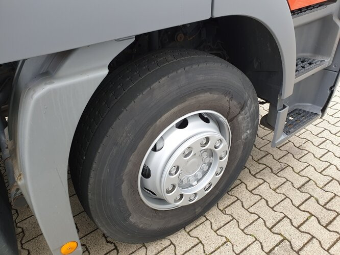 Mercedes-Benz Actros 2544 L 6x2 Actros 2544 L 6x2, ADR, Retarder, Lenkachse - Camião multibenne: foto 4 Mercedes-Benz Actros 2544 L 6x2 Actros 2544 L 6x2, ADR, Retarder, Lenkachse - Camião multibenne: foto 4