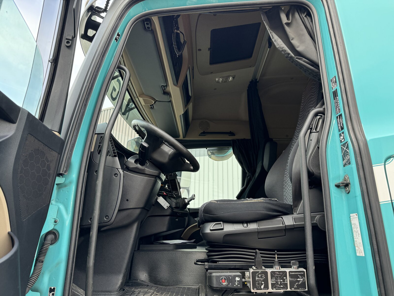 Mercedes-Benz Actros 2545 L 6x2 Actros 2545 L 6x2/46, Retarder, Lenk-/Liftachse, StreamSpace, Navi - Camião polibenne: foto 2 Mercedes-Benz Actros 2545 L 6x2 Actros 2545 L 6x2/46, Retarder, Lenk-/Liftachse, StreamSpace, Navi - Camião polibenne: foto 2