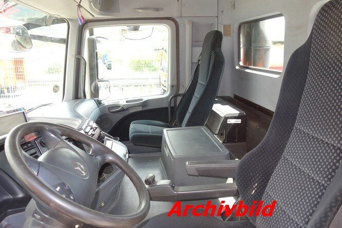 Mercedes-Benz Actros 2551 L 6x2 Actros 2551L/6x2, Lenk-Liftachse V 8 Motor - Camião chassi: foto 3 Mercedes-Benz Actros 2551 L 6x2 Actros 2551L/6x2, Lenk-Liftachse V 8 Motor - Camião chassi: foto 3