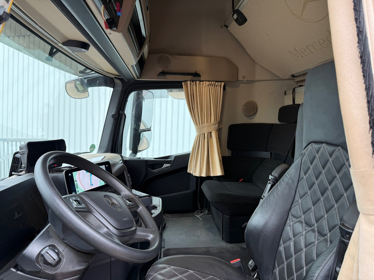 Mercedes-Benz Actros 2552 L 6x2 Actros 2552 L 6x2, Lenk/Lift, Retarder, GigaSpace, LED, Motorabtrieb, Meiller Tectrum, Funk - Camião polibenne: foto 5 Mercedes-Benz Actros 2552 L 6x2 Actros 2552 L 6x2, Lenk/Lift, Retarder, GigaSpace, LED, Motorabtrieb, Meiller Tectrum, Funk - Camião polibenne: foto 5