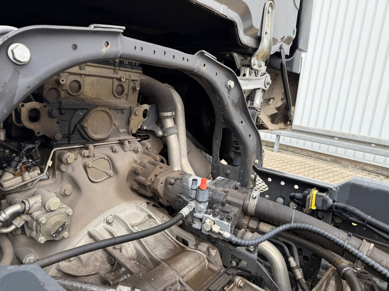 Mercedes-Benz Actros 2552 L 6x2 Actros 2552 L 6x2, Lenk/Lift, Retarder, GigaSpace, LED, Motorabtrieb, Meiller Tectrum, Funk - Camião polibenne: foto 4 Mercedes-Benz Actros 2552 L 6x2 Actros 2552 L 6x2, Lenk/Lift, Retarder, GigaSpace, LED, Motorabtrieb, Meiller Tectrum, Funk - Camião polibenne: foto 4