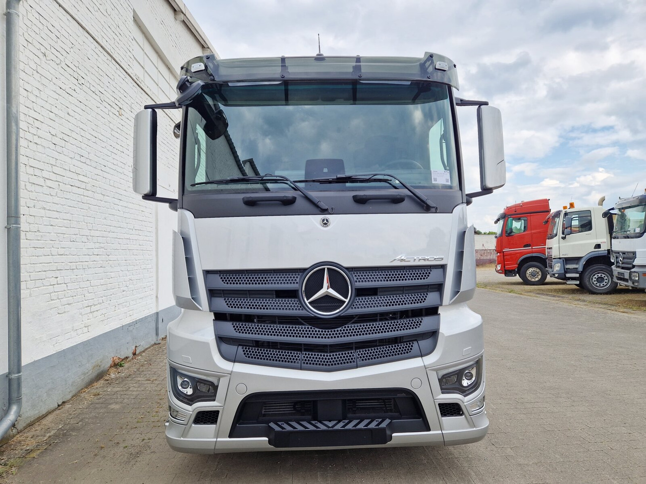 Mercedes-Benz Actros 2553 LL 6x2 Actros 2553 LL 6x2/46, Retarder, Liftachse, MultimediaCockpit, LED, Navi - Camião polibenne: foto 3 Mercedes-Benz Actros 2553 LL 6x2 Actros 2553 LL 6x2/46, Retarder, Liftachse, MultimediaCockpit, LED, Navi - Camião polibenne: foto 3