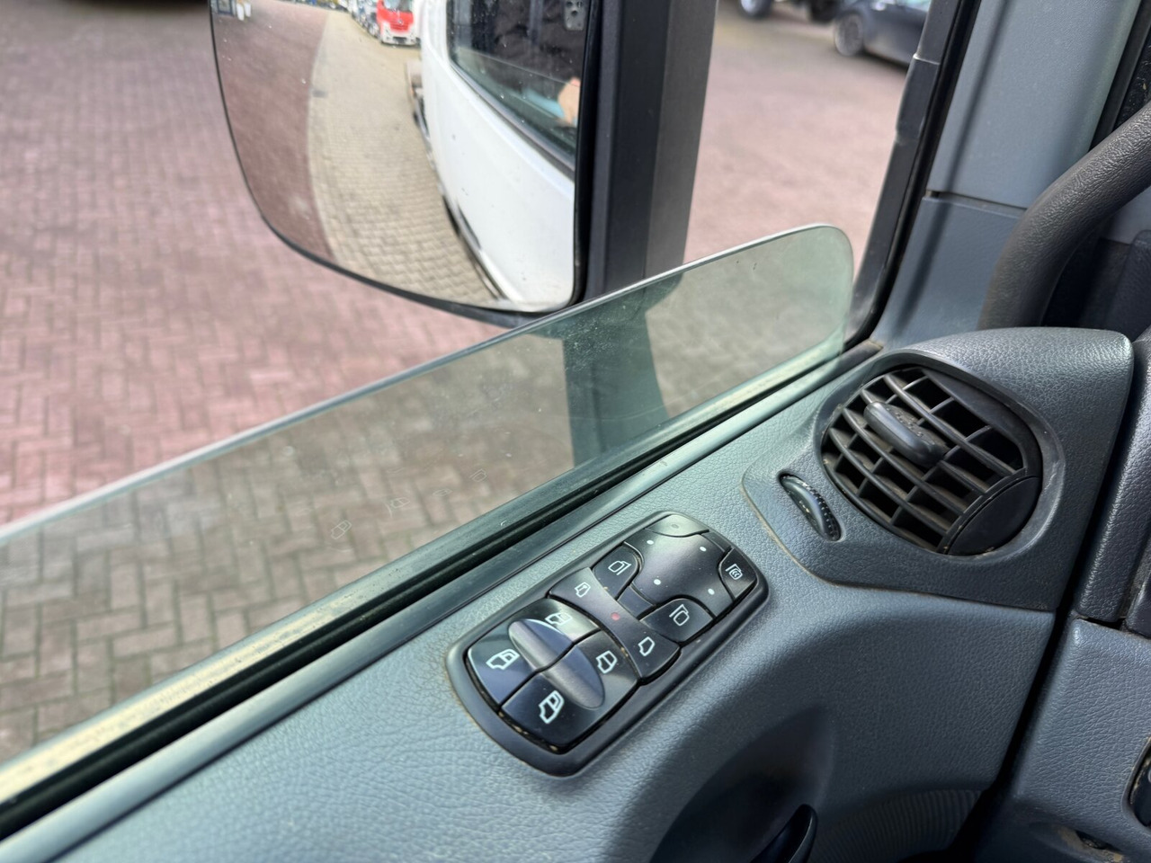 Mercedes-Benz Actros 2644 L 6x4 Actros 2644 L 6x4 - Camião chassi: foto 2 Mercedes-Benz Actros 2644 L 6x4 Actros 2644 L 6x4 - Camião chassi: foto 2