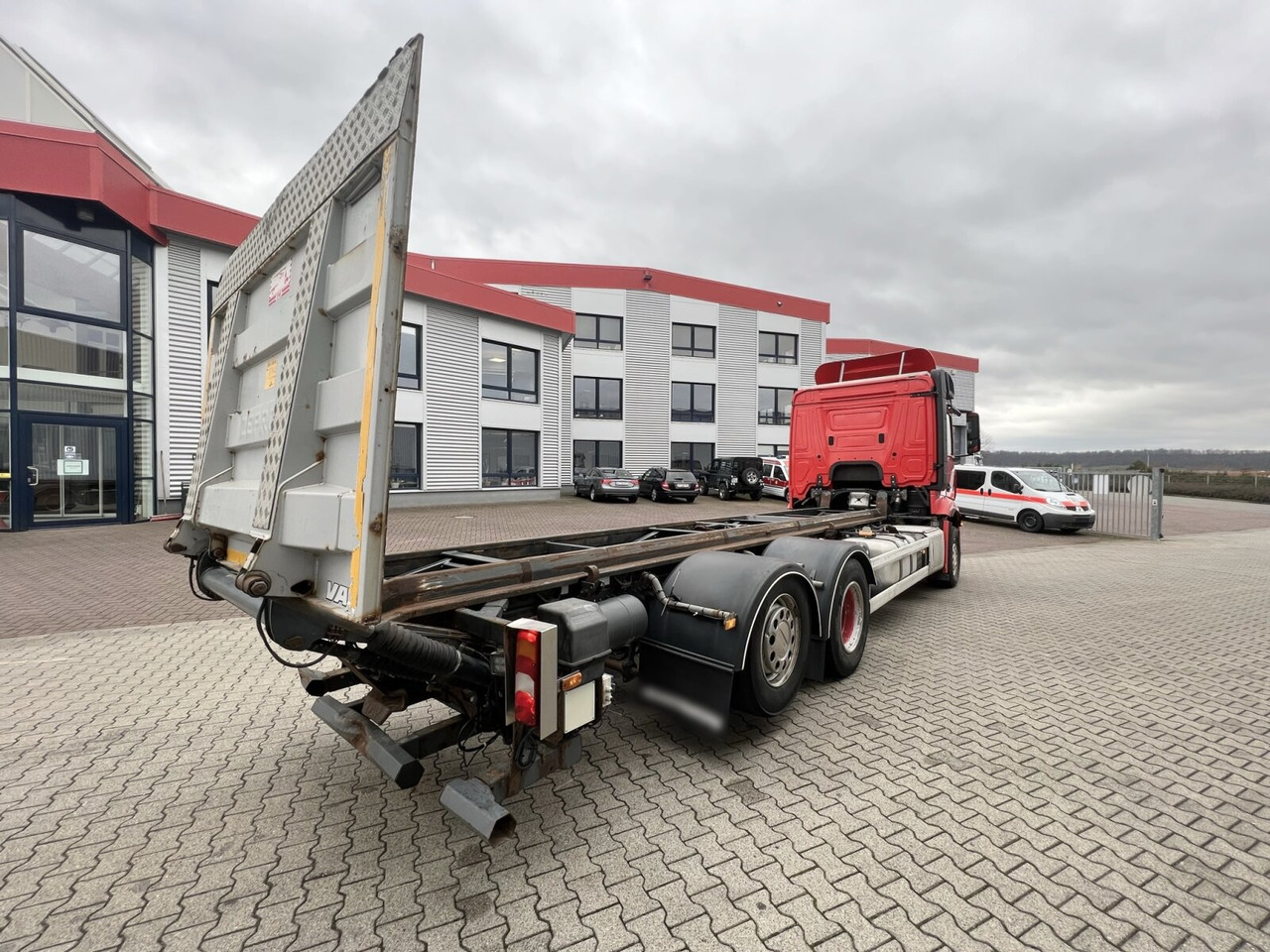 Locação financeira de Mercedes-Benz Actros 2645 6x2 Actros 2645 6x2, Retarder, Liftachse, AWL, Hiab LBW Mercedes-Benz Actros 2645 6x2 Actros 2645 6x2, Retarder, Liftachse, AWL, Hiab LBW: foto 11
