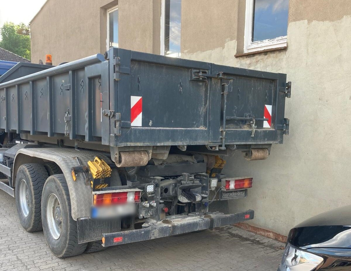 Mercedes-Benz Actros 3346 6x4 Actros 3346 6x4, Retarder - Camião polibenne: foto 3 Mercedes-Benz Actros 3346 6x4 Actros 3346 6x4, Retarder - Camião polibenne: foto 3