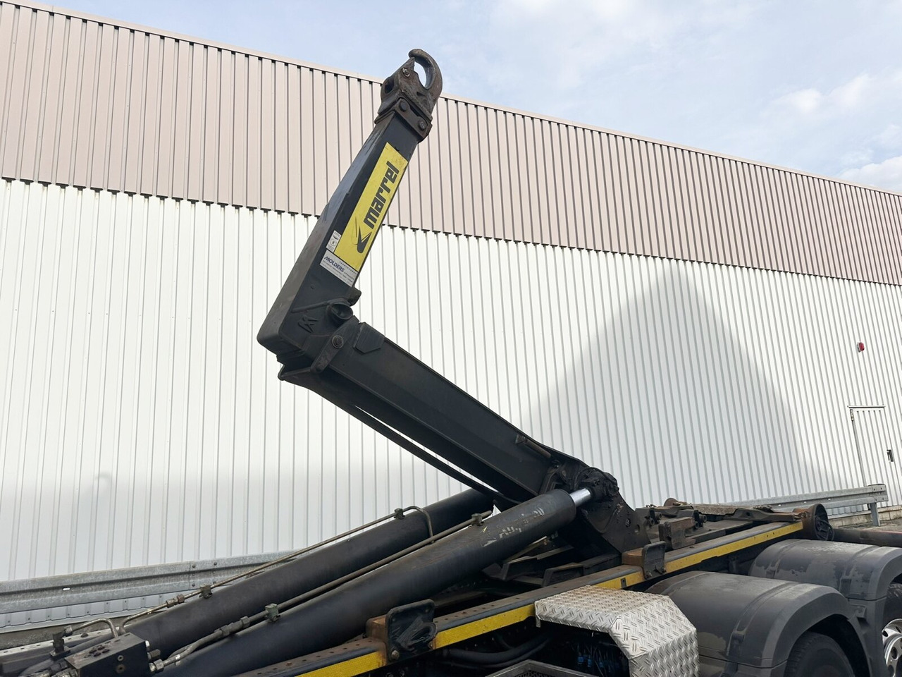 Mercedes-Benz Arocs 2552 L 6x2 Arocs 2552 L 6x2, Lenk-/Liftachse - Camião polibenne: foto 3 Mercedes-Benz Arocs 2552 L 6x2 Arocs 2552 L 6x2, Lenk-/Liftachse - Camião polibenne: foto 3