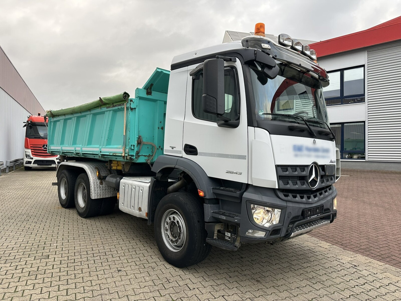 Mercedes-Benz Arocs 2643 K 6x4 Arocs 2643 K 6x4, Rollplane, Meiller - Camião basculante: foto 3 Mercedes-Benz Arocs 2643 K 6x4 Arocs 2643 K 6x4, Rollplane, Meiller - Camião basculante: foto 3