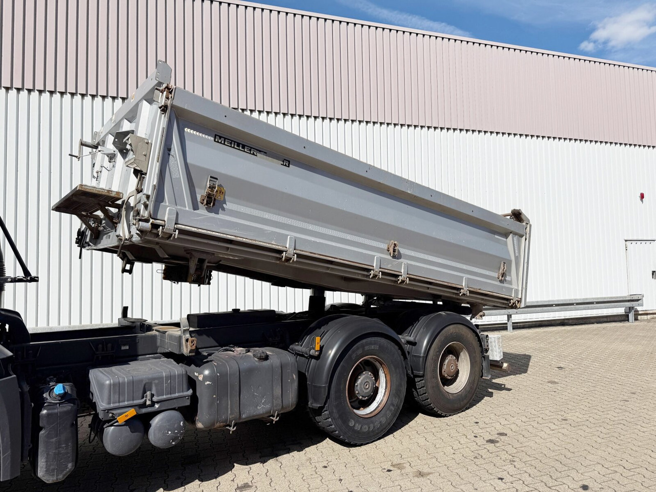 Mercedes-Benz Arocs 2643 LK 6x6 HAD Arocs 2643 LK 6x6 HAD, HydroDrive - Camião basculante: foto 2 Mercedes-Benz Arocs 2643 LK 6x6 HAD Arocs 2643 LK 6x6 HAD, HydroDrive - Camião basculante: foto 2