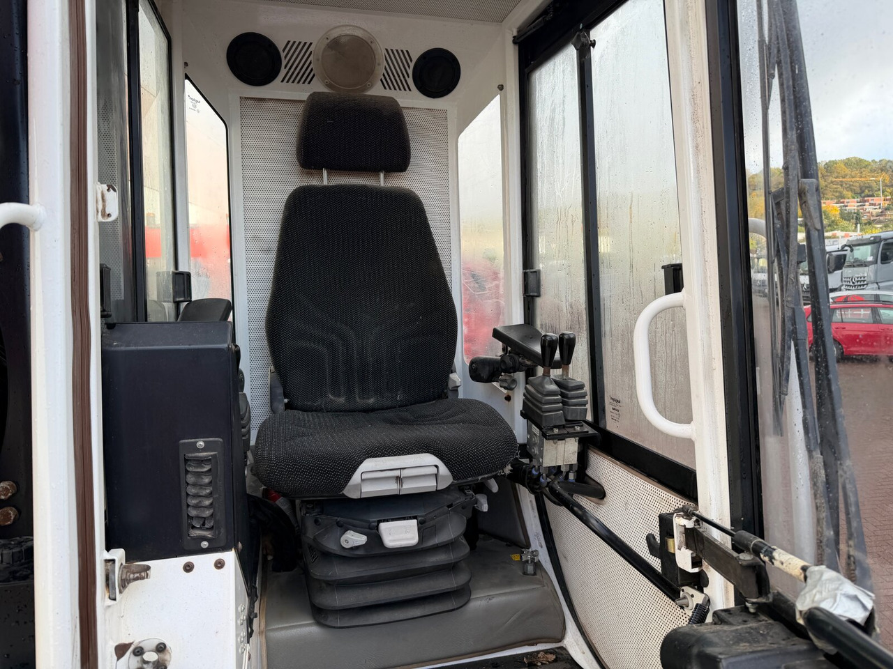 Mercedes-Benz Arocs 2648 6x4 Arocs 2648 6x4 mit Heckkran Epsilon M12Z83, Krankabine - Camião de transporte de madeira, Camião grua: foto 3 Mercedes-Benz Arocs 2648 6x4 Arocs 2648 6x4 mit Heckkran Epsilon M12Z83, Krankabine - Camião de transporte de madeira, Camião grua: foto 3