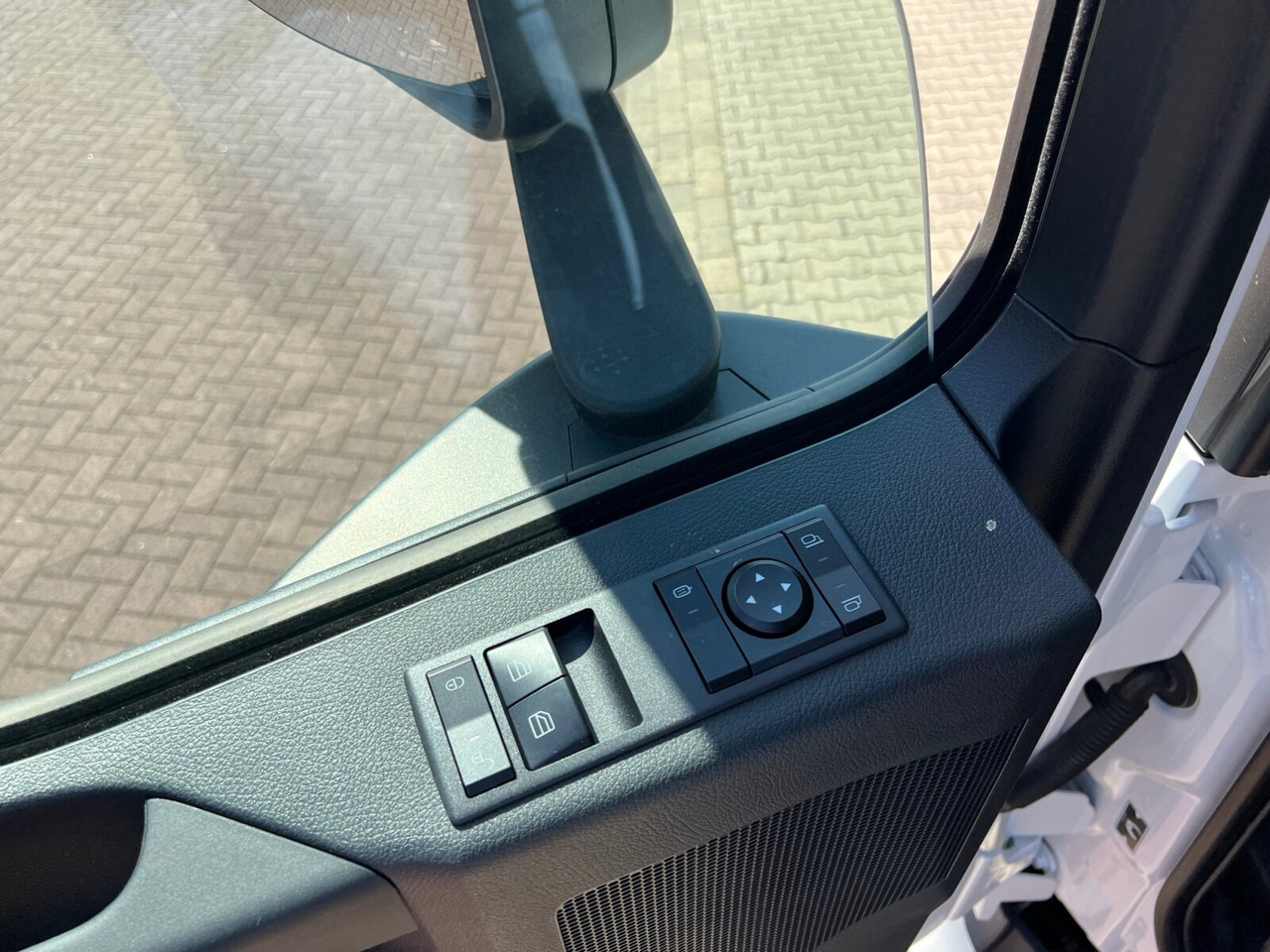 Mercedes-Benz Arocs 3240 8x4 Arocs 3240 8x4/42 - Camião polibenne: foto 5 Mercedes-Benz Arocs 3240 8x4 Arocs 3240 8x4/42 - Camião polibenne: foto 5