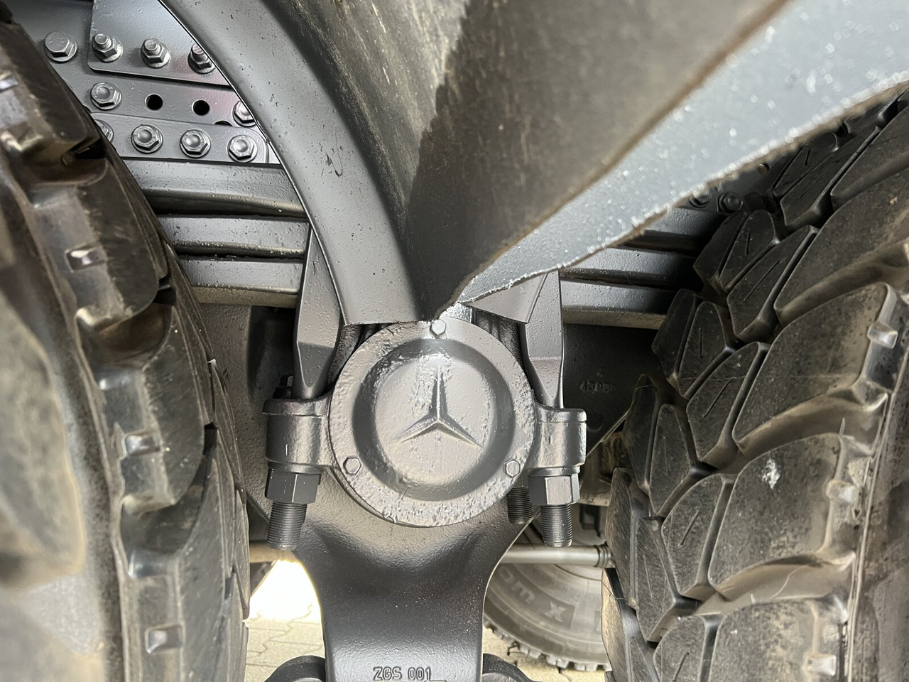 Mercedes-Benz Arocs 3243 K 8x4 Arocs 3243 K 8x4, Ressenig Thermo Alukipper 3-S - Camião basculante: foto 4 Mercedes-Benz Arocs 3243 K 8x4 Arocs 3243 K 8x4, Ressenig Thermo Alukipper 3-S - Camião basculante: foto 4