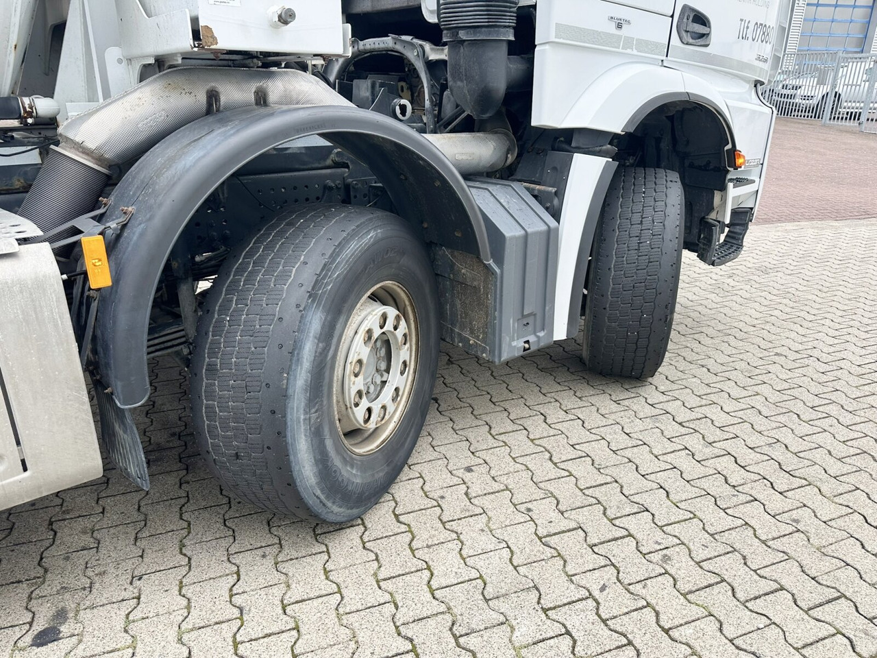 Mercedes-Benz Arocs 3251 8x4/4 Arocs 3251 8x4/4, Betonmischer Liebherr ca. 9m³ - Camião betoneira: foto 2 Mercedes-Benz Arocs 3251 8x4/4 Arocs 3251 8x4/4, Betonmischer Liebherr ca. 9m³ - Camião betoneira: foto 2