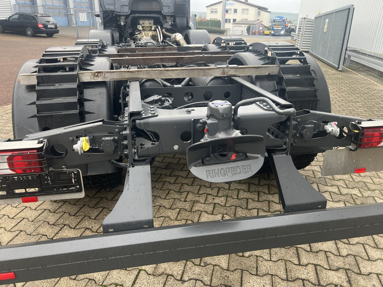 Mercedes-Benz Arocs 3251 L 8x4/4 Arocs 3251 L 8x4/4, Motorabtrieb - Camião basculante: foto 2 Mercedes-Benz Arocs 3251 L 8x4/4 Arocs 3251 L 8x4/4, Motorabtrieb - Camião basculante: foto 2