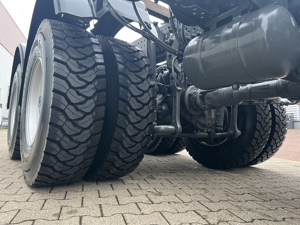 Mercedes-Benz Arocs 3340/46 A 6x6 Arocs 3340/46 A 6x6, Grounder - Camião chassi: foto 4 Mercedes-Benz Arocs 3340/46 A 6x6 Arocs 3340/46 A 6x6, Grounder - Camião chassi: foto 4