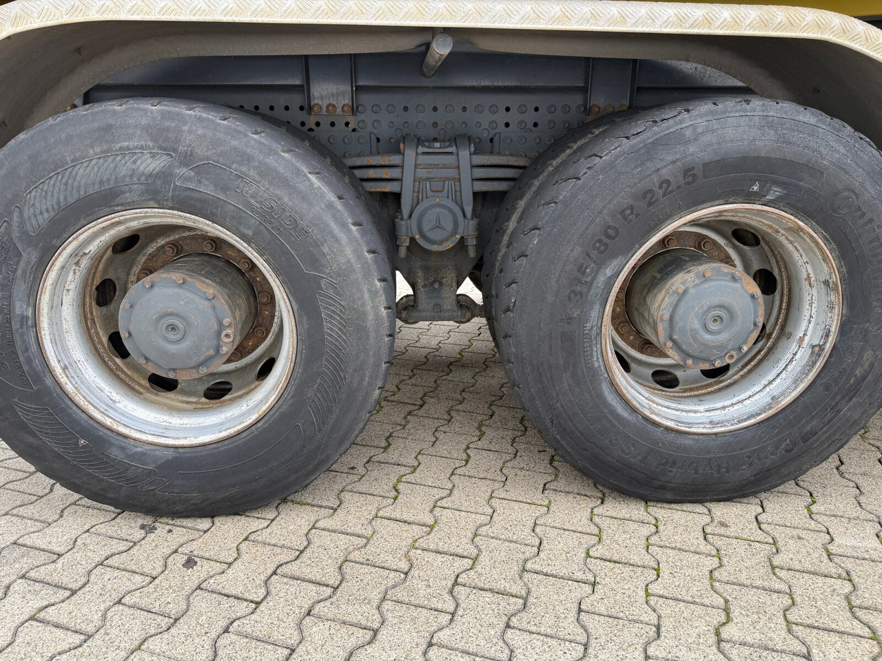 Mercedes-Benz Arocs 3363 K 6x4 Arocs 3363 K 6x4, Grounder, Turbo-Retarder-Kupplung - Camião polibenne: foto 2 Mercedes-Benz Arocs 3363 K 6x4 Arocs 3363 K 6x4, Grounder, Turbo-Retarder-Kupplung - Camião polibenne: foto 2