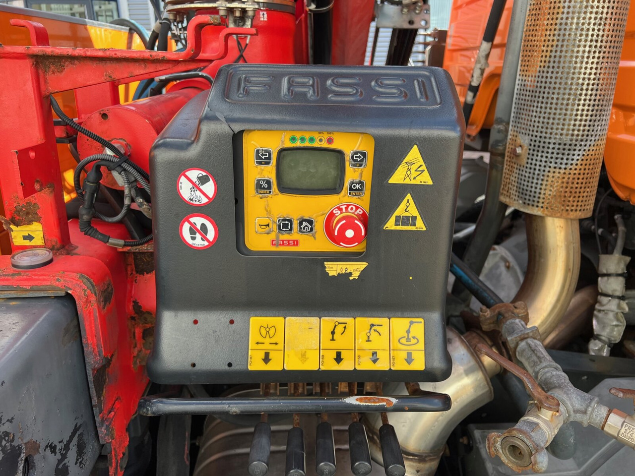 Mercedes-Benz Atego 1024 L 4x2 Atego 1024 L 4x2 mit Kran Fassi F80A.0.21 - Camião grua, Camião de caixa aberta/ Plataforma: foto 3 Mercedes-Benz Atego 1024 L 4x2 Atego 1024 L 4x2 mit Kran Fassi F80A.0.21 - Camião grua, Camião de caixa aberta/ Plataforma: foto 3