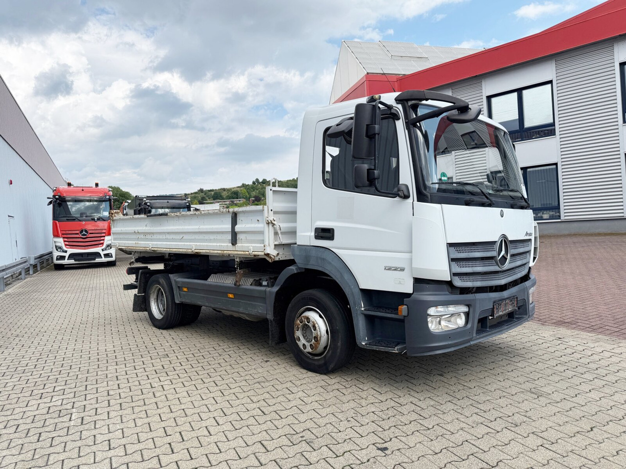 Locação financeira de Mercedes-Benz Atego 1223 K 4x2 Atego 1223 K 4x2, 2x AHK Mercedes-Benz Atego 1223 K 4x2 Atego 1223 K 4x2, 2x AHK: foto 10