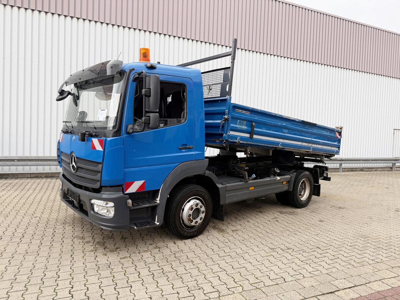 Mercedes-Benz Atego 1224 K 4x2 Atego 1224 K 4x2, Meiller 3-S-Kipper  2x AHK Öl - Camião basculante: foto 1 Mercedes-Benz Atego 1224 K 4x2 Atego 1224 K 4x2, Meiller 3-S-Kipper  2x AHK Öl - Camião basculante: foto 1