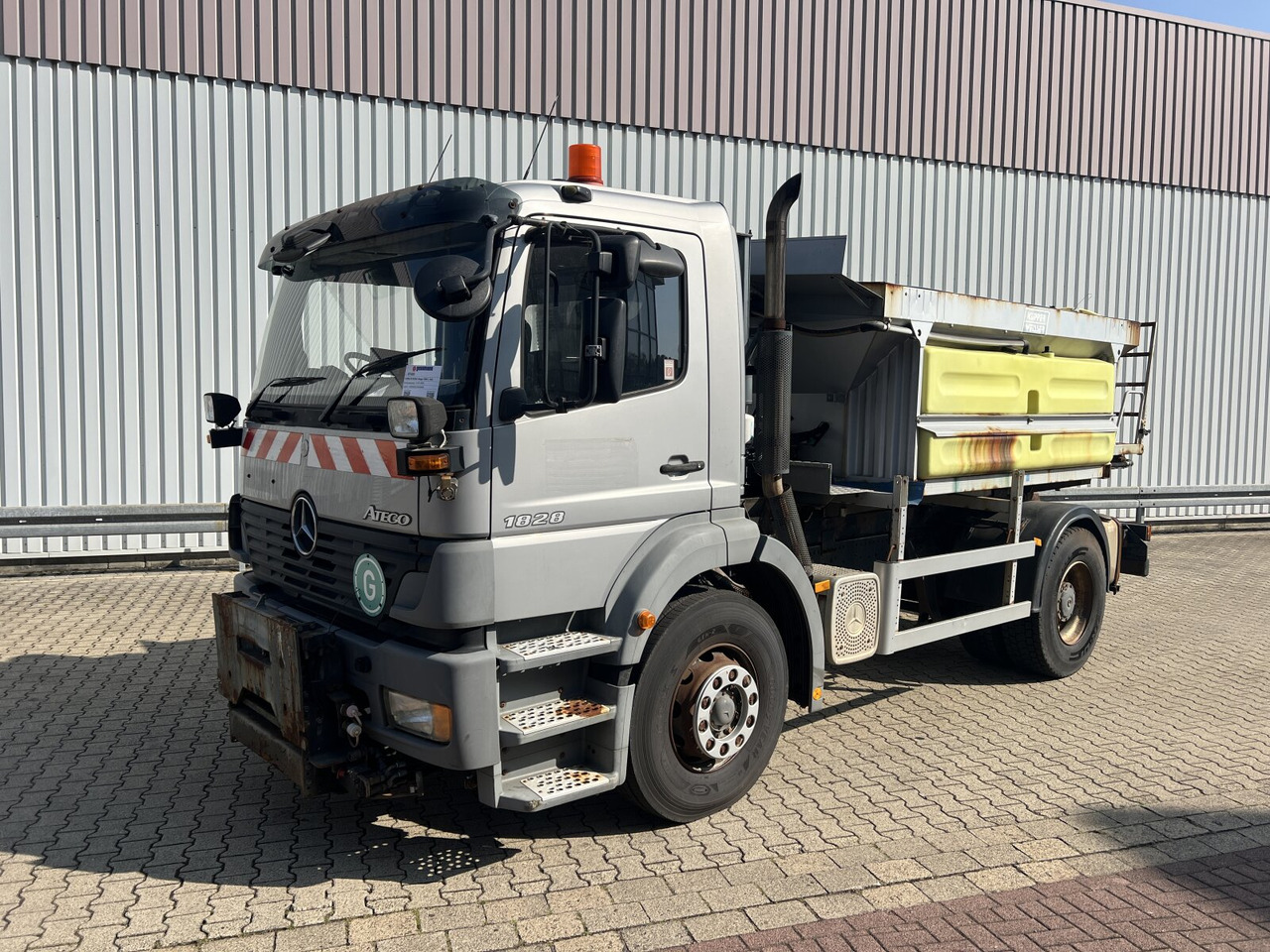 Mercedes-Benz Atego 1828 L 4x2 Atego 1828 L 4x2, Rechtslenker, Winterdienstaustattung - Camião chassi: foto 1 Mercedes-Benz Atego 1828 L 4x2 Atego 1828 L 4x2, Rechtslenker, Winterdienstaustattung - Camião chassi: foto 1