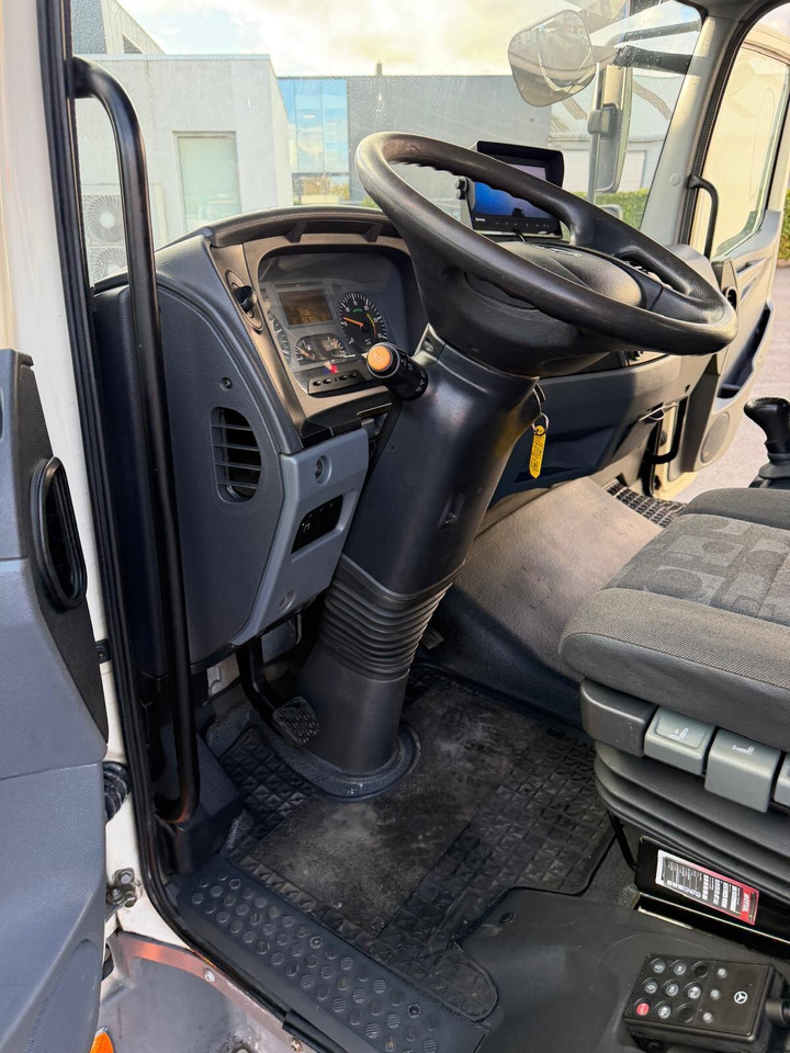 Mercedes-Benz Atego Atego 816 4 x 2 - Camião de caixa aberta/ Plataforma: foto 5 Mercedes-Benz Atego Atego 816 4 x 2 - Camião de caixa aberta/ Plataforma: foto 5