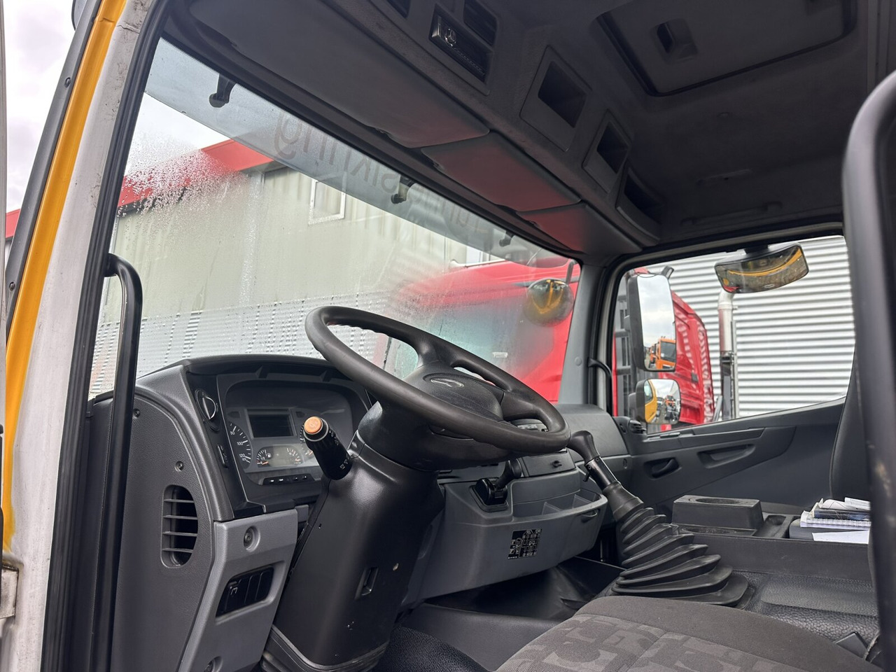 Mercedes-Benz Axor 2629 K 6x4 Axor 2629 K 6x4, PTO, Steel, Manual, 6-Zylinder - Camião chassi: foto 4 Mercedes-Benz Axor 2629 K 6x4 Axor 2629 K 6x4, PTO, Steel, Manual, 6-Zylinder - Camião chassi: foto 4